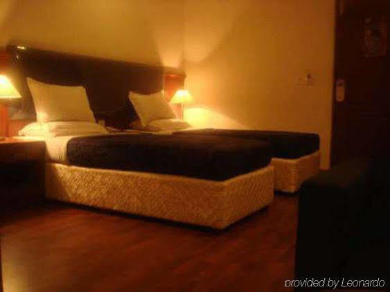 Hotel Noor Empire International Kormangala Bangalore Habitación foto